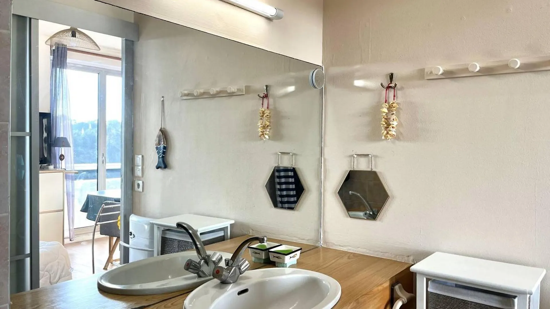 Apartment Studio Cosy Pour 2 Pers. Avec Parking A Perros-Guirec, Pres De La Plage St Guirec - Fr-1-368-436