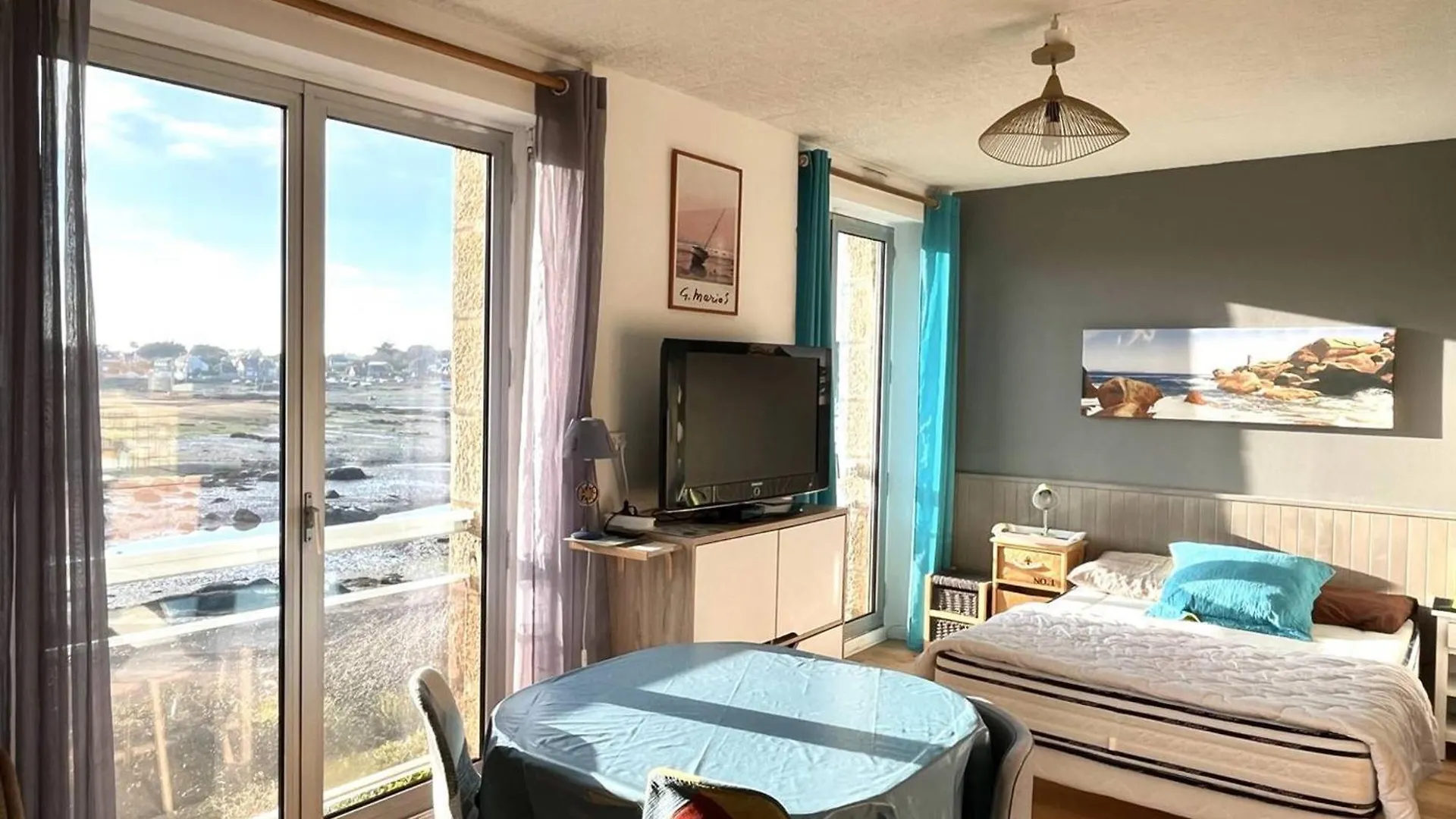 Studio Cosy Pour 2 Pers. Avec Parking A Perros-Guirec, Pres De La Plage St Guirec - Fr-1-368-436